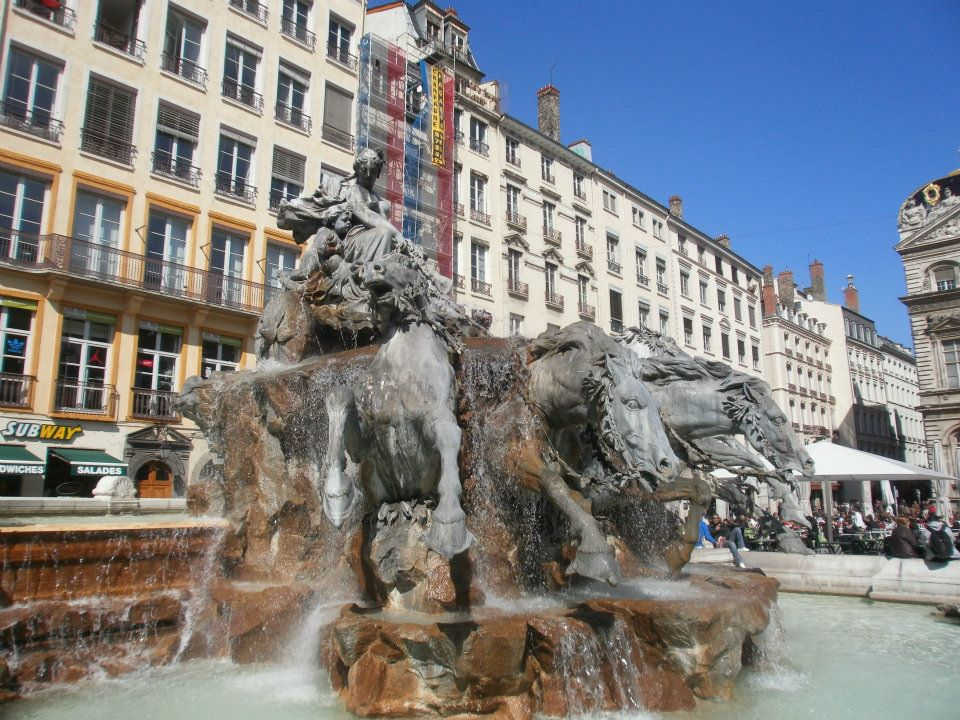 Place Bellecour ph. @poshbackpackers